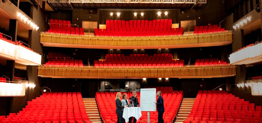 24855 Meetingvejle Hero WEB 19020X1080px10